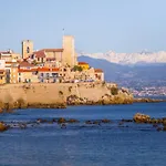 Plein Sud - Moderne Studio Avec Mezzanine- Hyper Centre Antibes - Proche Port